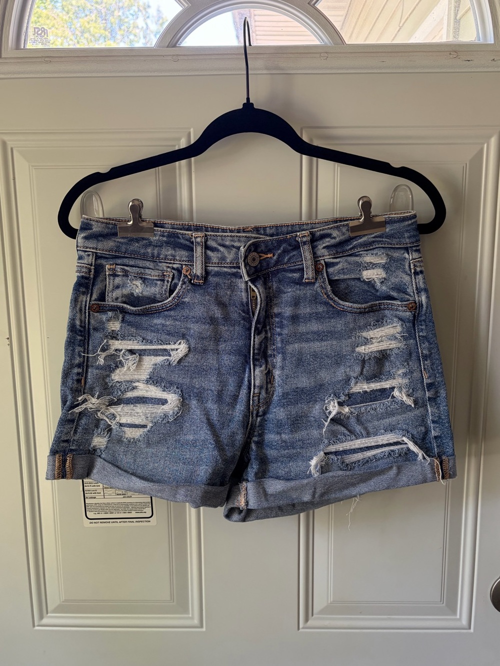 American Eagle Distressed High-Waisted Mom Shorts ☀️